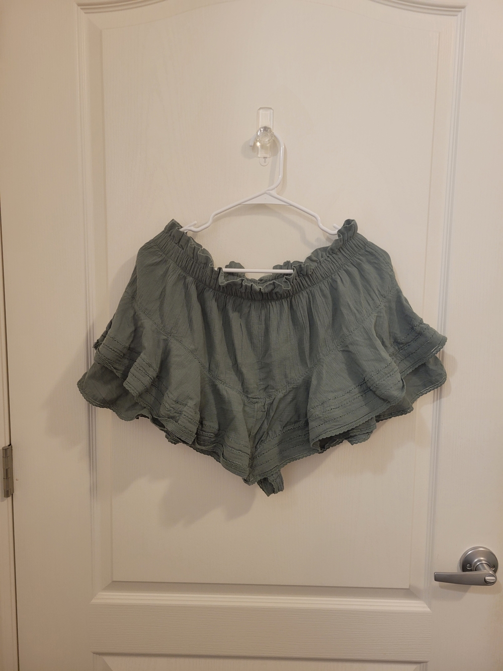 aerie Sage Green Ruffled Tier Shorts